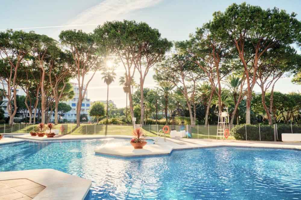 Apartamento Playas Del Duque, Puerto Banus, Golf .Playa Y Compras Marbella Exterior foto