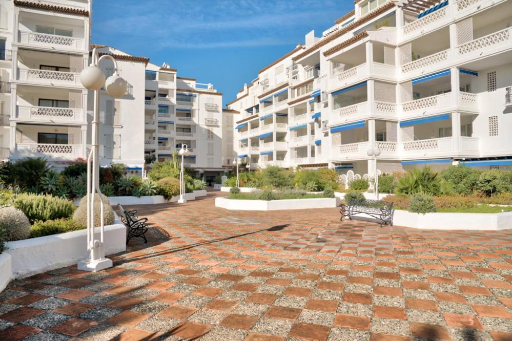 Apartamento Playas Del Duque, Puerto Banus, Golf .Playa Y Compras Marbella Exterior foto