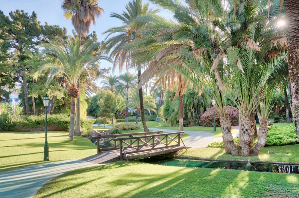 Apartamento Playas Del Duque, Puerto Banus, Golf .Playa Y Compras Marbella Exterior foto